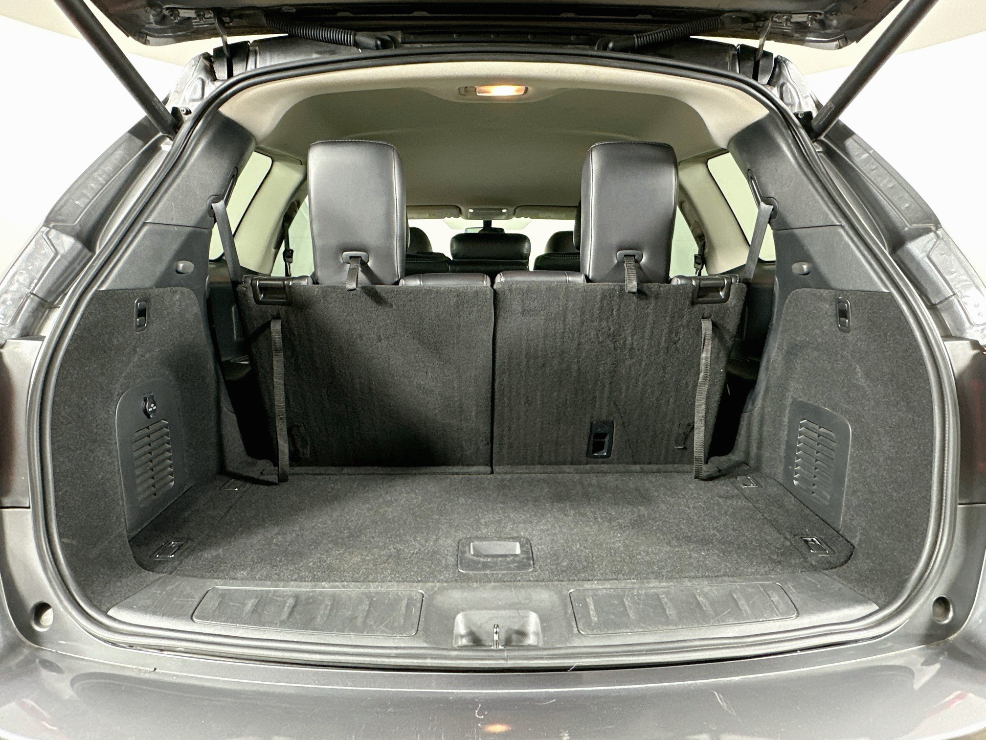 Used 2020 Nissan Pathfinder SL AWD/4WD image 31