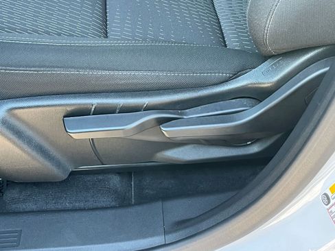 Used 2025 Chevrolet Equinox LT image 22