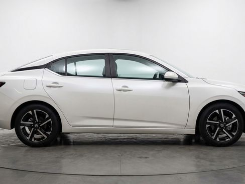 Used 2025 Nissan Sentra SV image 11