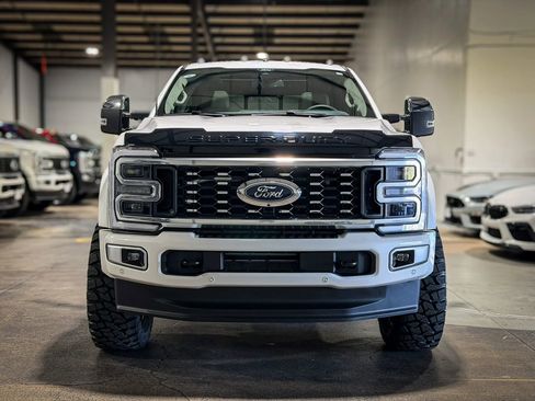 Used 2025 Ford F450 Platinum w/ Platinum Plus Package AWD/4WD image 2