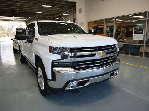Used 2021 Chevrolet Silverado 1500 LTZ w/ Technology Package image 3