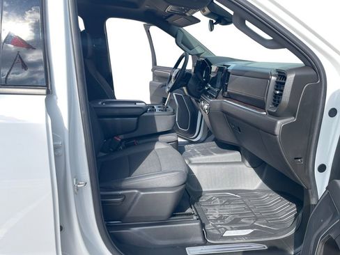 New 2026 GMC Sierra 1500 Elevation w/ LPO, Elevation Black Package image 15