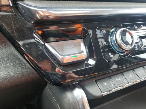 Certified 2024 GMC Sierra 1500 Denali w/ Denali Reserve Package image 25