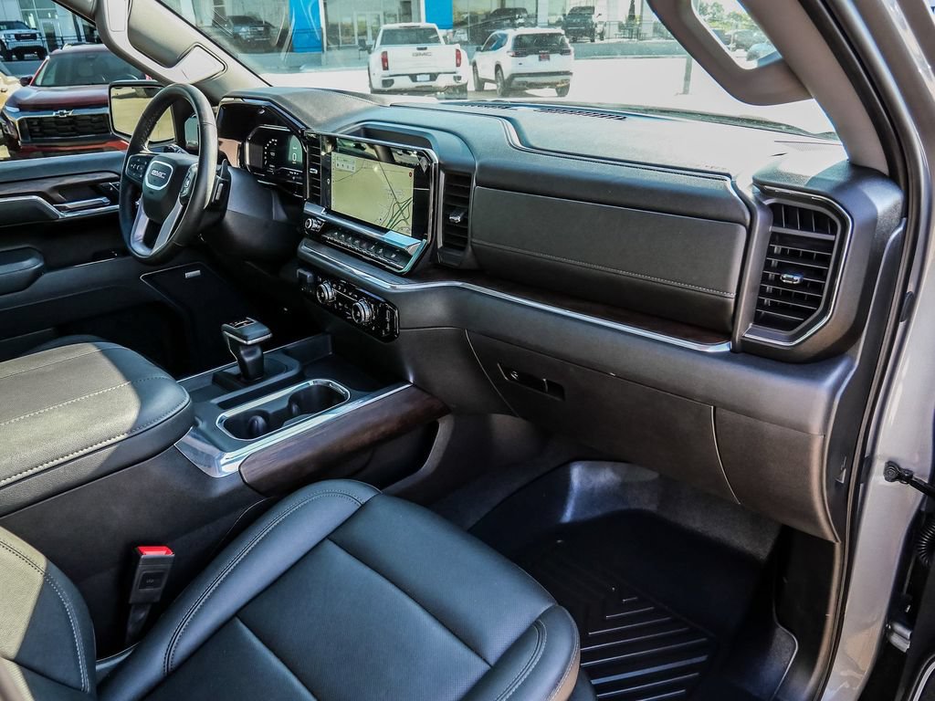 Used 2025 GMC Sierra 1500 SLT w/ SLT Premium Plus Package AWD/4WD image 19