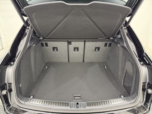 New 2026 Porsche Macan AWD/4WD image 61