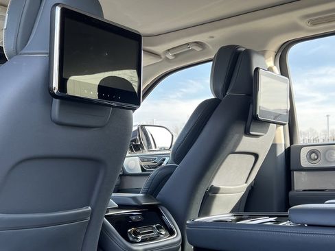 Used 2018 Lincoln Navigator Black Label w/ Cargo Package image 19