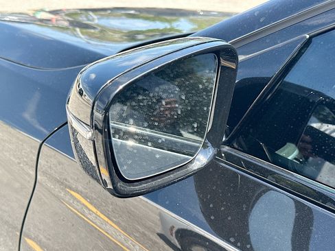 Used 2023 BMW 530i w/ M Sport Package image 8