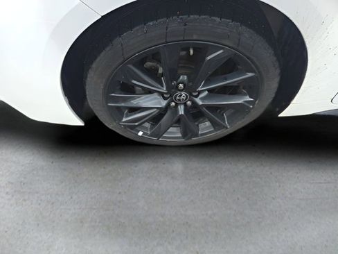 Used 2024 Toyota Corolla SE image 9