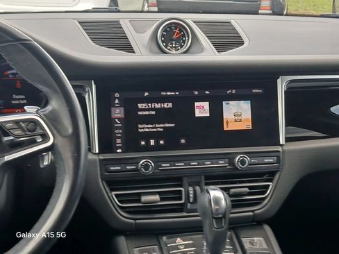 Used 2021 Porsche Macan AWD/4WD image 27