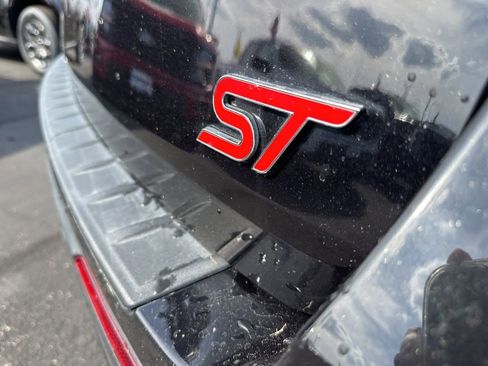 Used 2022 Ford Explorer ST w/ Equipment Group 401A image 11