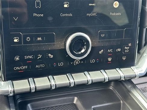 Certified 2024 GMC Acadia Elevation image 35