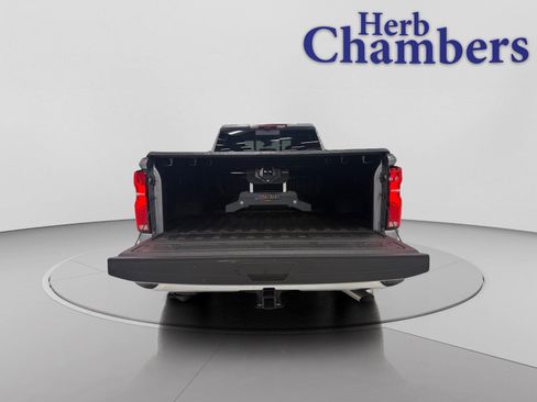 Used 2025 Chevrolet Silverado 2500 LTZ w/ LTZ Premium Package image 7