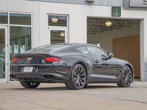 Used 2024 Bentley Continental GT image 10
