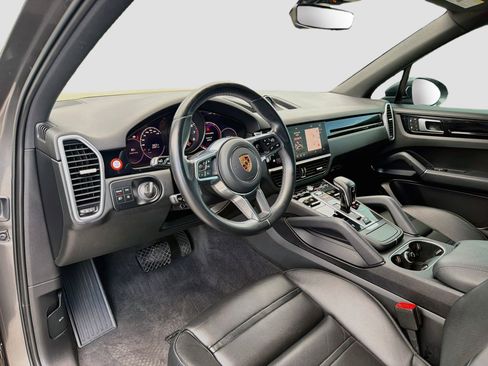 Used 2023 Porsche Cayenne Platinum Edition AWD/4WD image 25