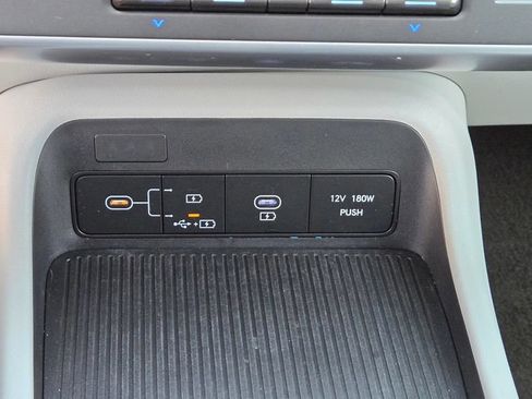 Used 2024 Hyundai Kona SEL FWD image 24