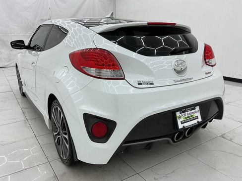 Used 2016 Hyundai Veloster Turbo FWD image 8