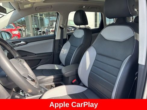 Used 2023 Volkswagen Taos SEL image 12