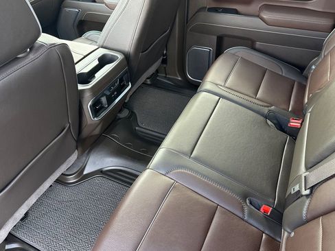 Used 2025 GMC Sierra 3500 Denali w/ Denali Reserve Package AWD/4WD image 12