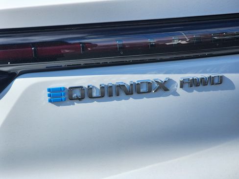 New 2026 Chevrolet Equinox EV LT image 11