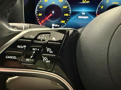 Used 2022 Mercedes-Benz E 350 Sedan image 18