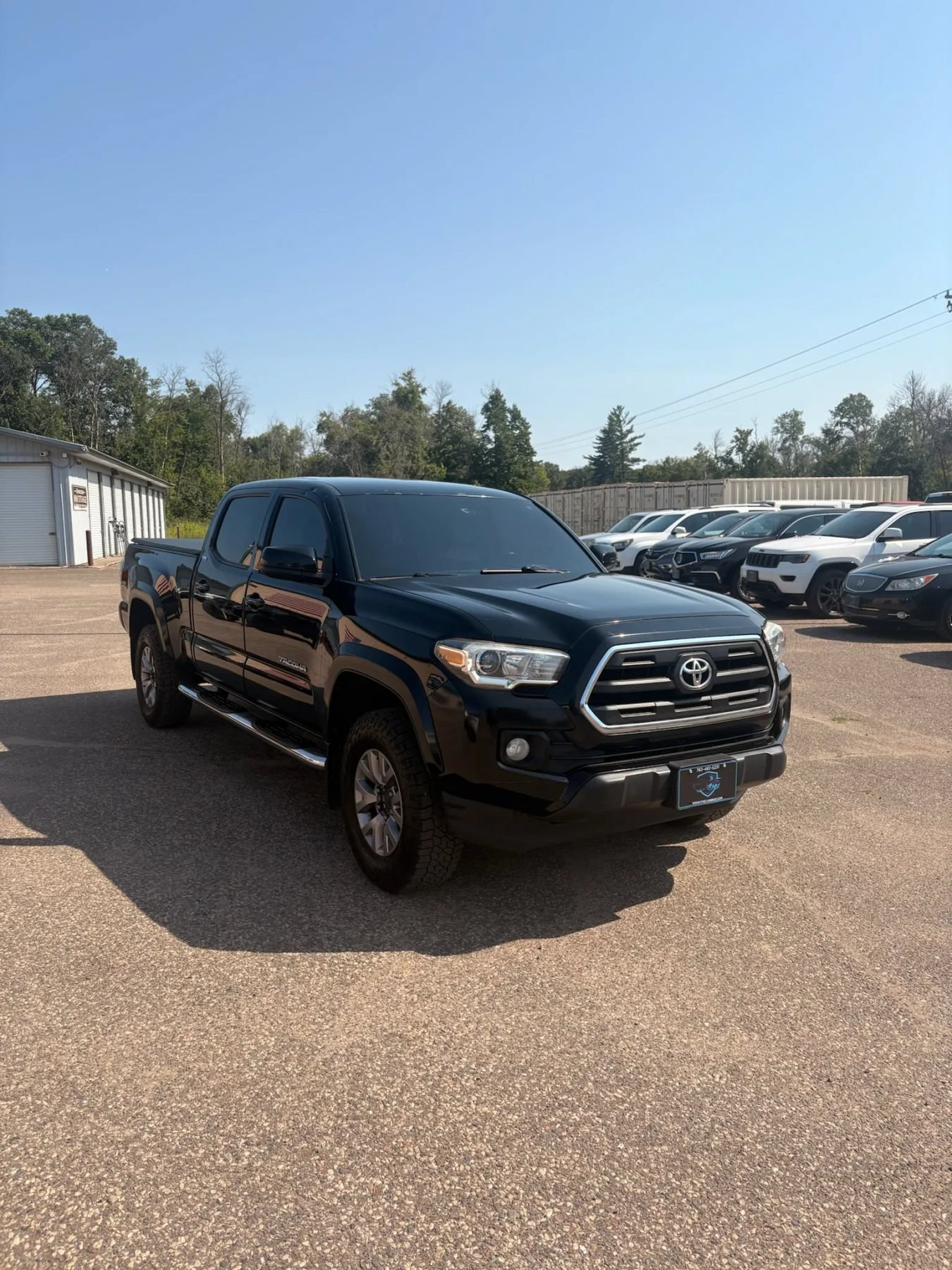 Used 2017 Toyota Tacoma SR5 w/ Tow Package AWD/4WD image 3