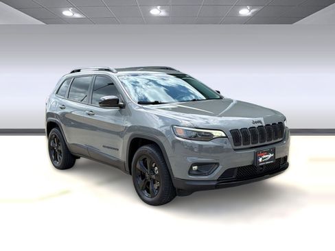 Used 2023 Jeep Cherokee Altitude Lux AWD/4WD image 7