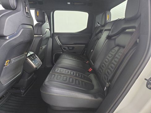 Used 2022 Rivian R1T Launch Edition image 20