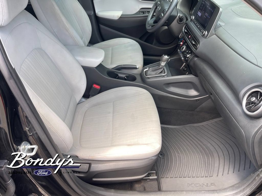 Used 2022 Hyundai Kona SEL FWD image 18