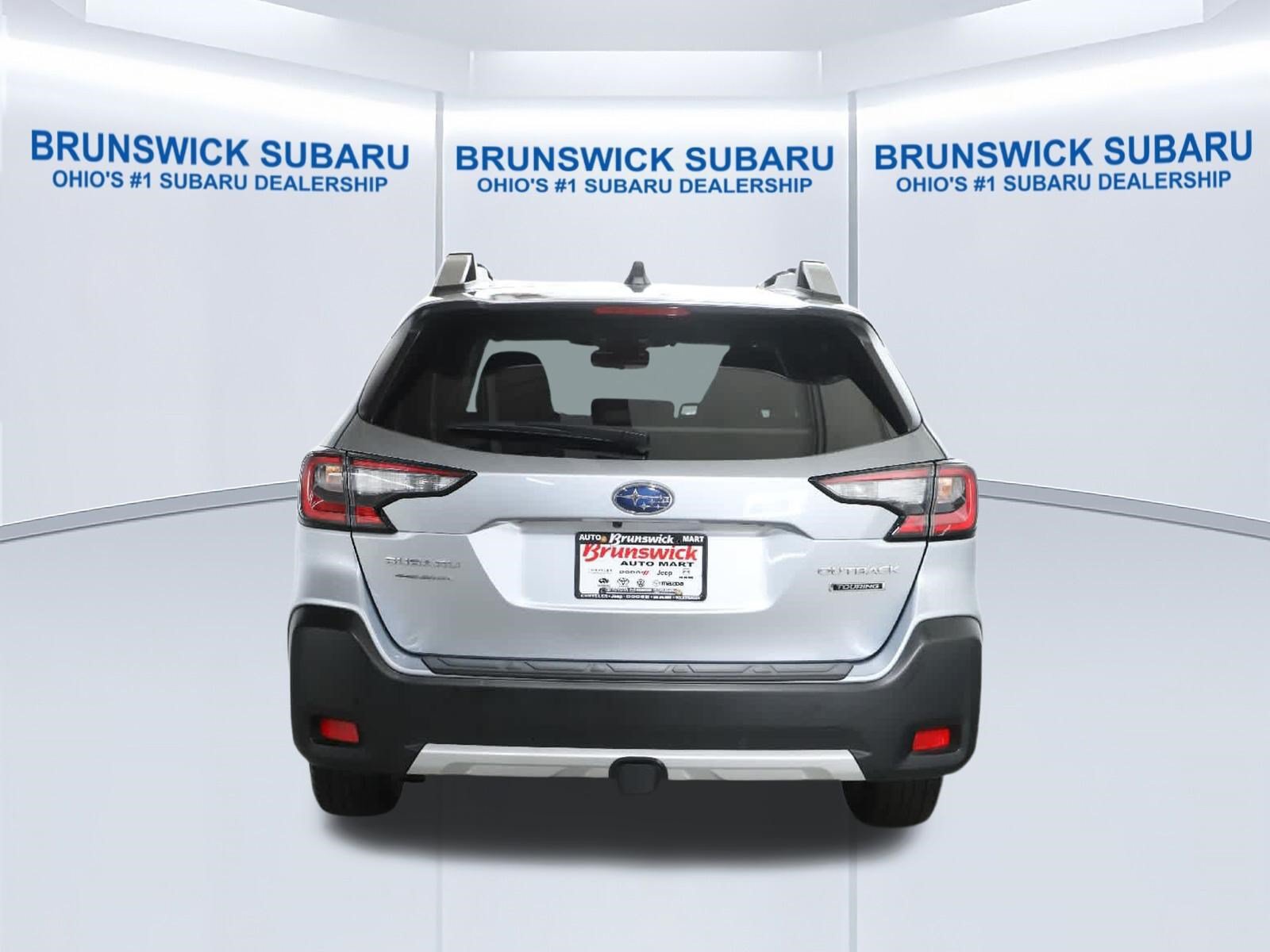 Certified 2025 Subaru Outback Touring w/ Tech Package 3 AWD/4WD image 42