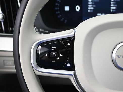 New 2026 Volvo XC60 T8 Ultra w/ Climate Package image 11