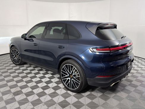 Certified 2024 Porsche Cayenne AWD/4WD image 3