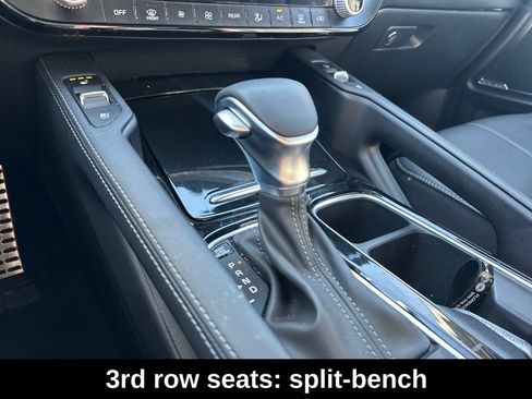 Used 2025 Kia Telluride SX image 17