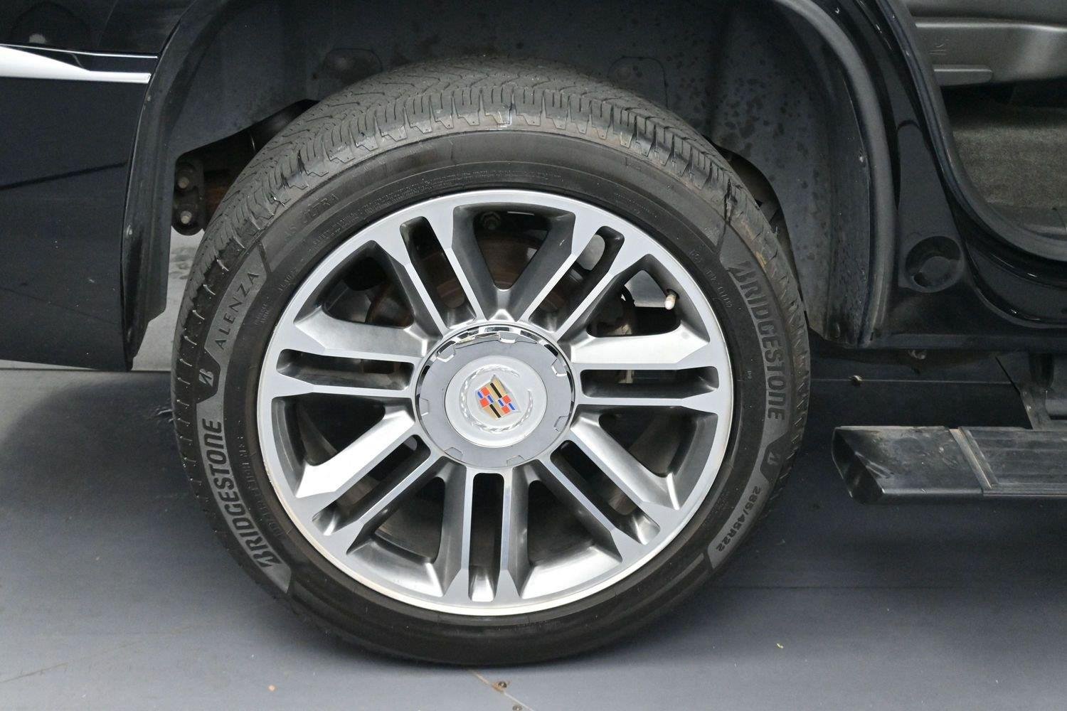 Used 2013 Cadillac Escalade Premium AWD/4WD image 39