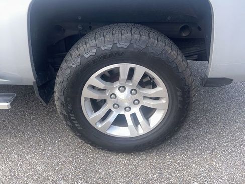 Used 2018 Chevrolet Silverado 1500 LT w/ All Star Edition RWD image 3