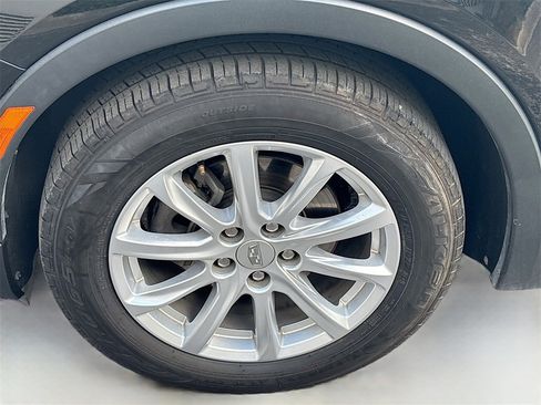 Used 2022 Cadillac XT4 Luxury w/ Cold Weather Package image 29