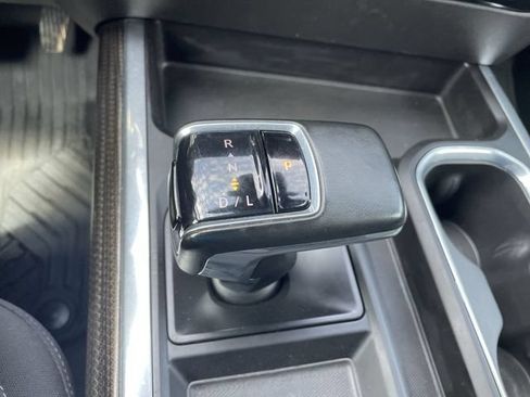 Used 2025 Chevrolet Silverado 1500 LT AWD/4WD image 16