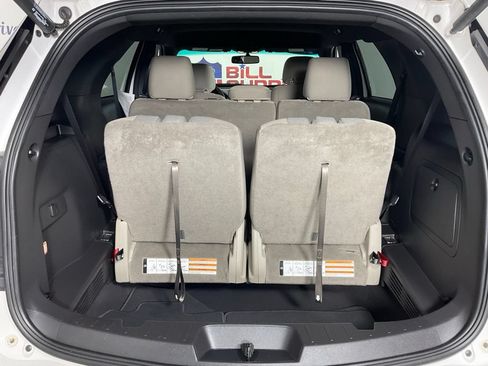 Used 2015 Ford Explorer XLT w/ Equipment Group 201A FWD image 11