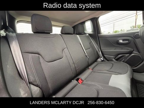 Used 2023 Jeep Renegade Latitude w/ Sun/Sound Group AWD/4WD image 16