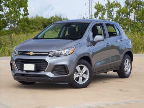 Used 2021 Chevrolet Trax LT w/ Driver Confidence Package FWD image 1