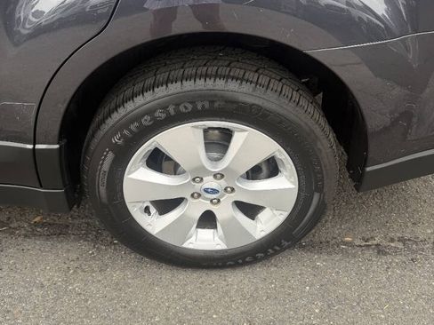 Used 2011 Subaru Outback 2.5i Limited w/ PWR Moonroof Pkg AWD/4WD image 21