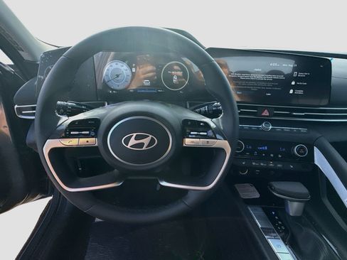 New 2026 Hyundai Elantra Limited FWD image 8