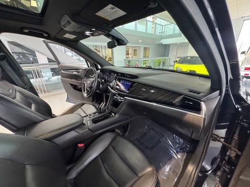 Used 2022 Cadillac XT6 Premium Luxury image 27