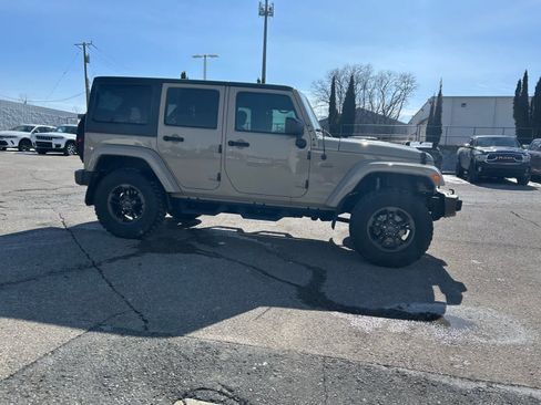 Certified 2016 Jeep Wrangler Unlimited Sahara image 10