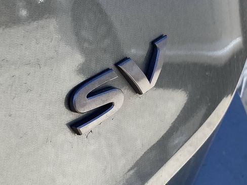 Certified 2024 Nissan Rogue SV FWD image 5