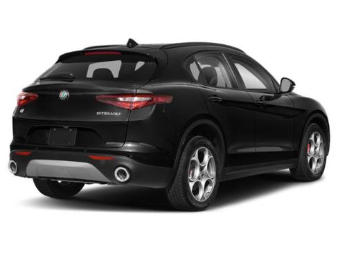 Used 2021 Alfa Romeo Stelvio Ti w/ Nero Edizione AWD/4WD image 5
