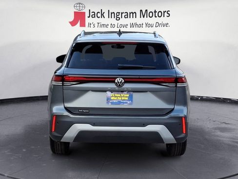 Used 2025 Volkswagen Tiguan S image 4