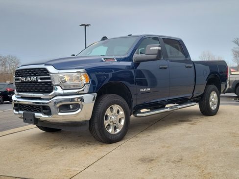 Used 2024 RAM 2500 Big Horn w/ Bed Utility Group image 2