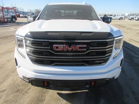 New 2026 GMC Sierra 1500 AT4 w/ AT4 Premium Package image 12