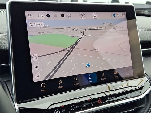 Certified 2024 Jeep Compass Limited w/ High Altitude Package image 20