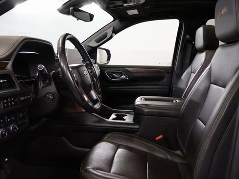 Used 2022 Chevrolet Suburban High Country w/ Premium Package image 10